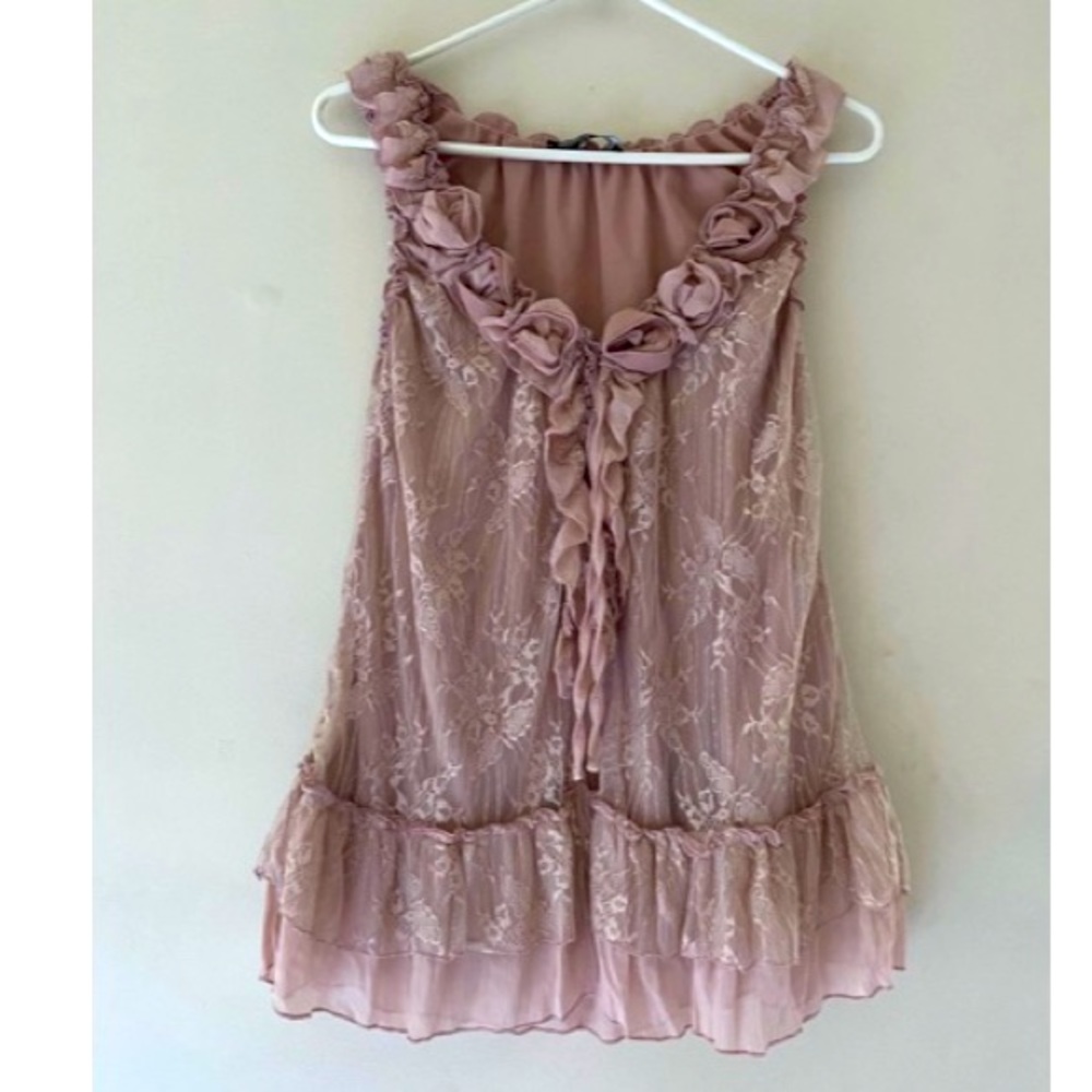 Vintage Italy Rinascimento lilac lace top rosette detail - Circa 80’s